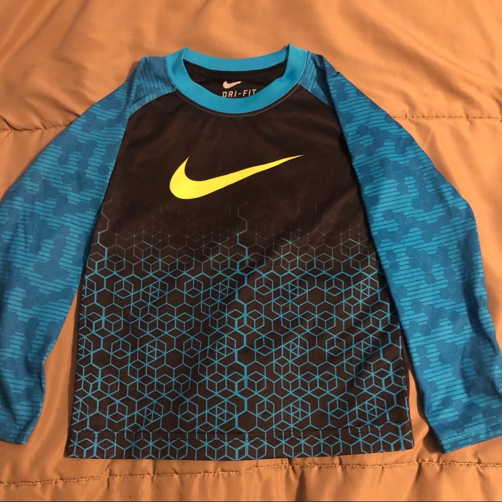 💥 Nike long sleeve shirt